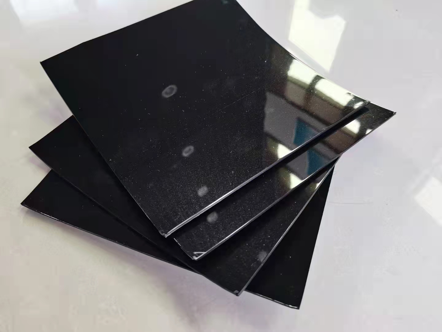 土工膜具有抗氧化耐用的特點