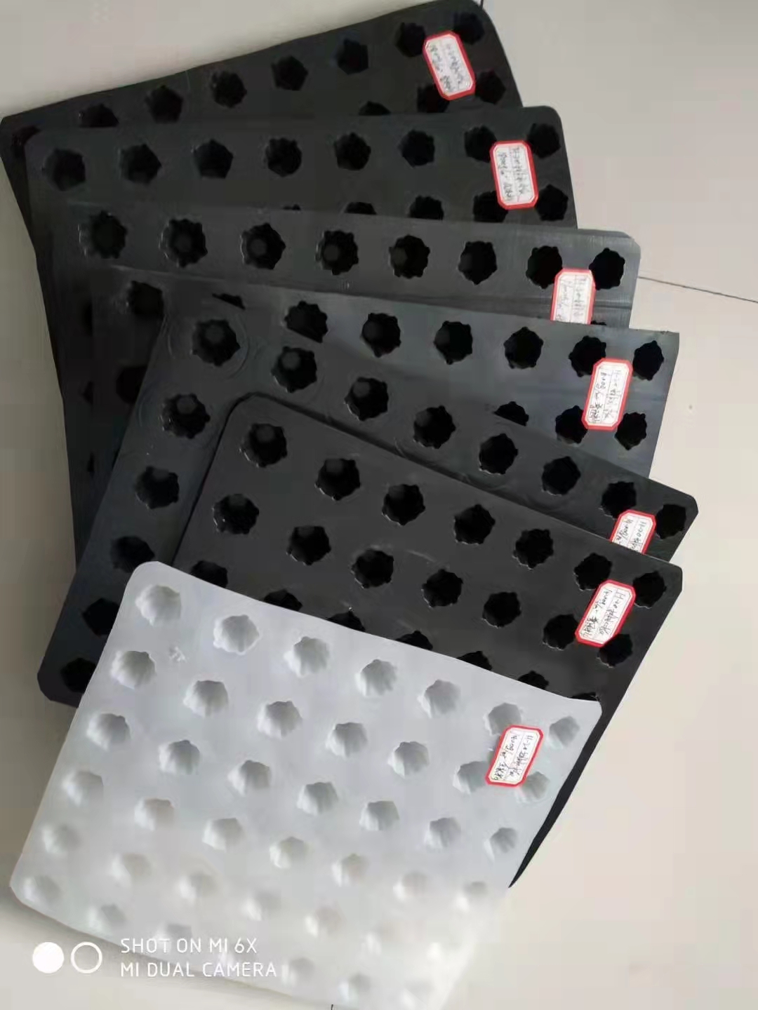 排水板的材質(zhì)以及應(yīng)用規(guī)范有哪些